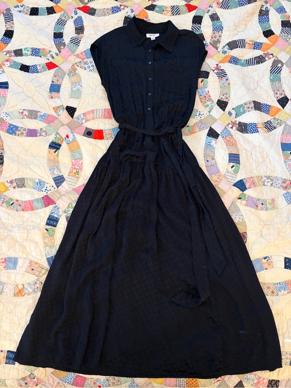 Classic Black Polka Dot Shirtwaist Dress with Tie Belt